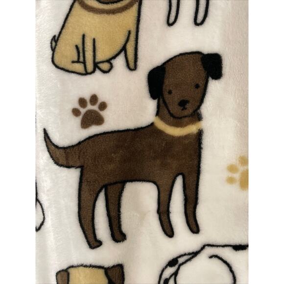 CUTE DOGS 50x70 Plush Throw Blanket Large Paw Print Dalmatian Chocolate Lab Pug - Picture 4 of 7